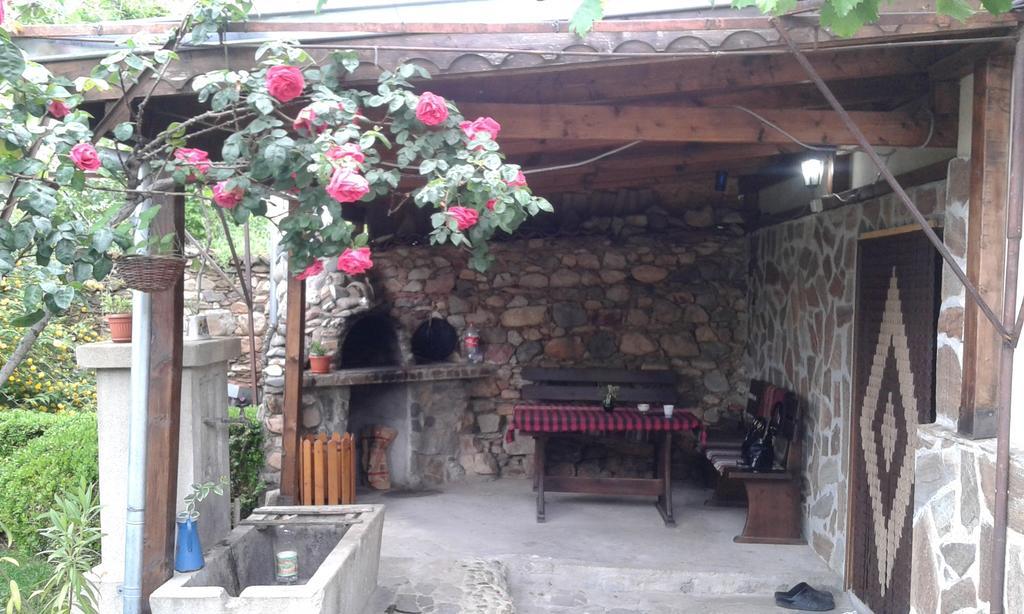 Villa The House In Schipka Exterior foto
